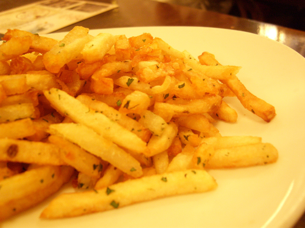 Frites @ Le Select Bistro (by GlobalBloggeR)
