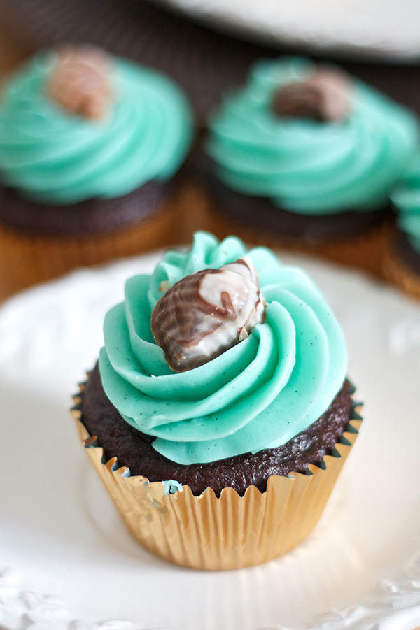 Recipe: Chocolate Seashell Cupcakes
