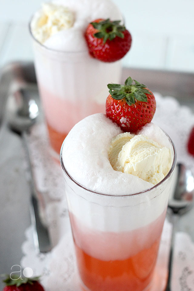 Recipe: Strawberry Soda Floats