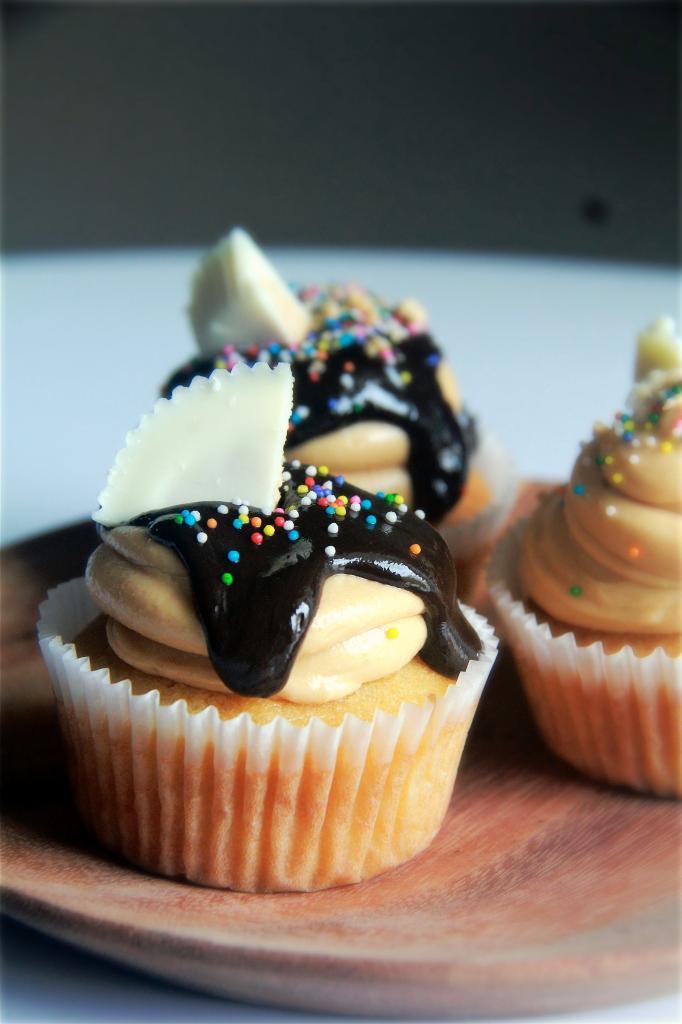 Recipe: Vanilla Peanut Butter Cupcakes