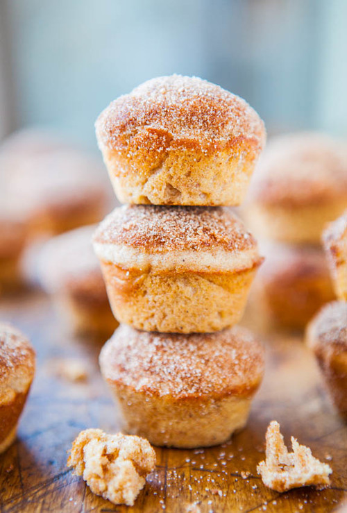 Cinnamon Sugar Mini Donut Muffins en We Heart It.