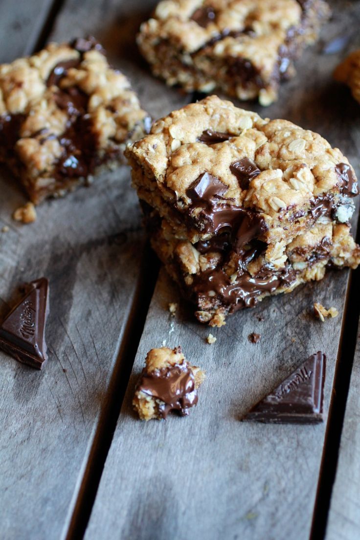 Healthy Dark Chocolate Chunk Oatmeal Cookie Bars